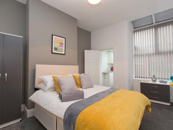 Townhouse @ 166 Ruskin Road Crewe Rum bild